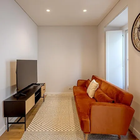 Glasgow Industrial 2br Caparica